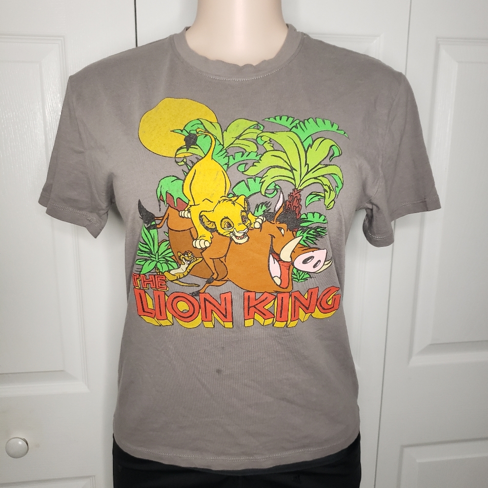 Disney Lion King Shirt Simba, Timon, Pumbaa Distressed Print T-Shirt